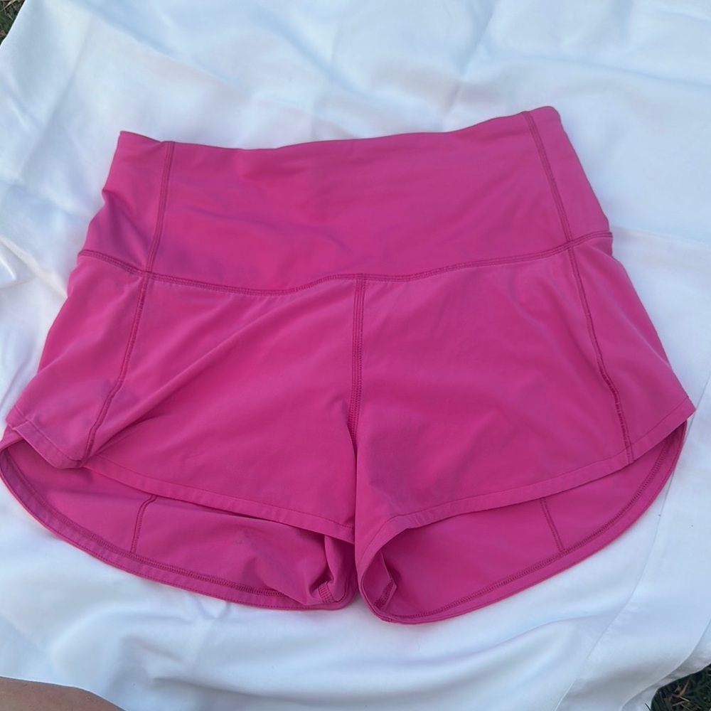 Lululemon Speedup 2.5” Inseam High Rise Color Sonic Pink Size 2